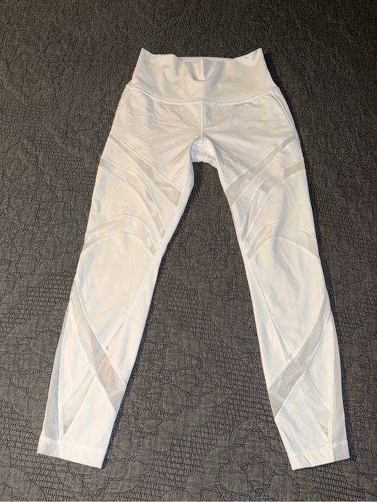 lululemon athletica Pants - Lululemon Wunder Under High-Rise Tight *Mesh 28" White Women’s Size-6